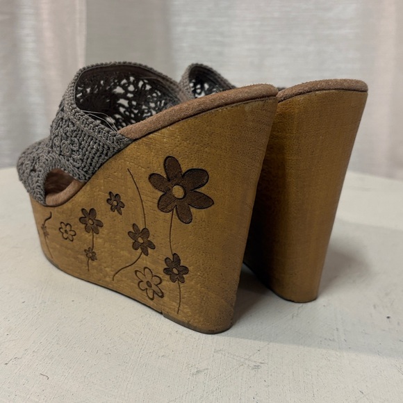 Sbicca Carolena Gray Crochet Wood Wedge Platform Sandals 9 - Picture 8 of 14